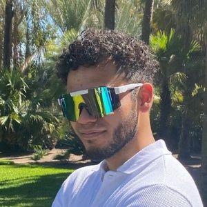 Meet your Posher, Mark